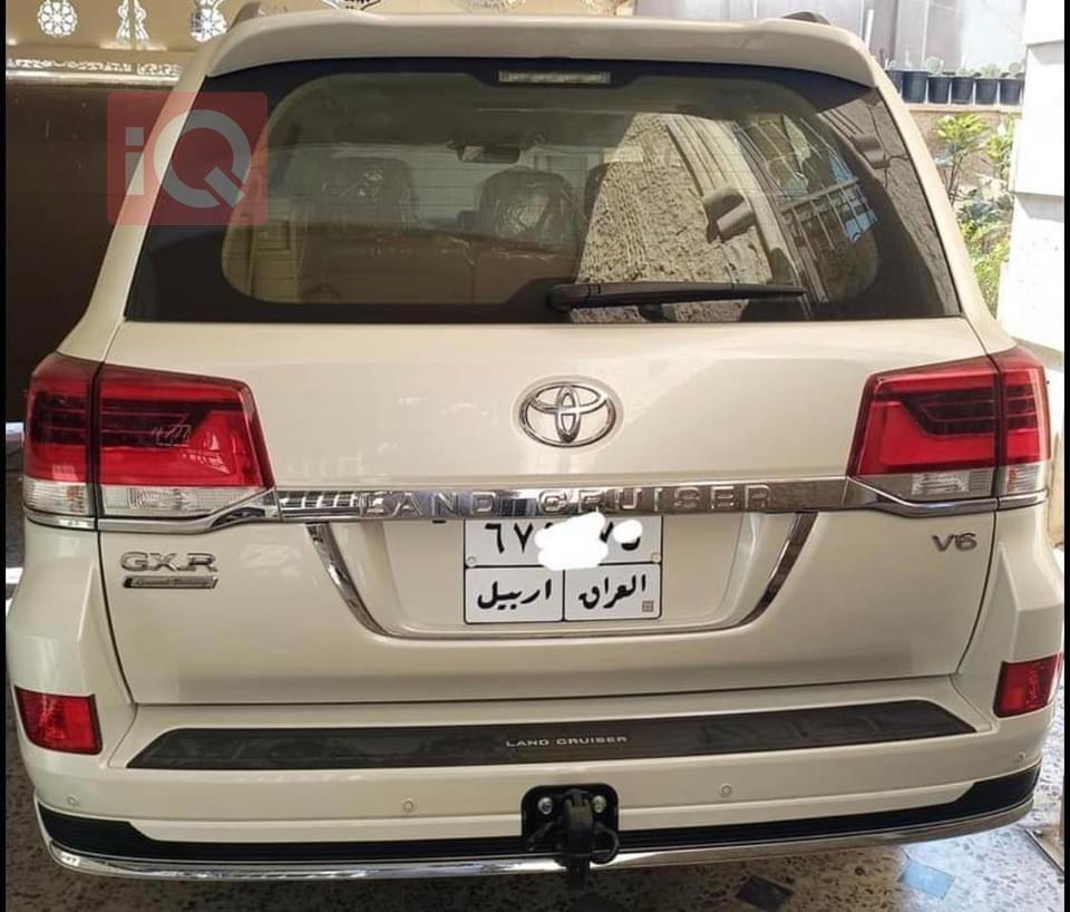 تۆیۆتا لاند کروزەر